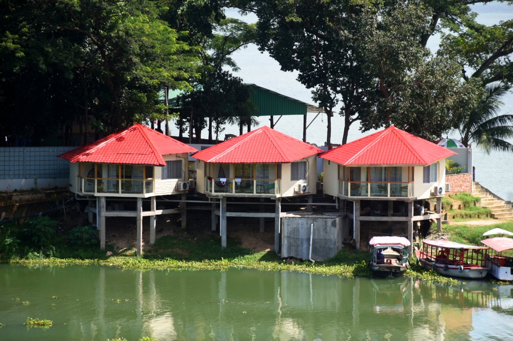 Crocas ( LP Family Cottage)